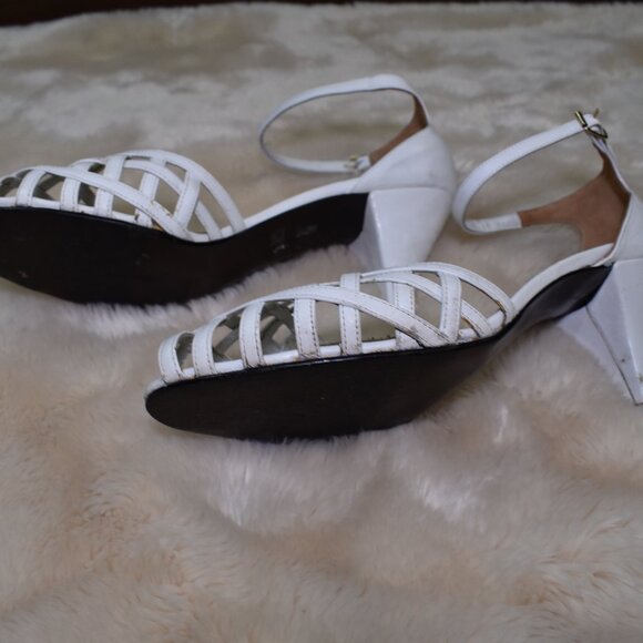 I. Miller Vintage White Leather Cage Pumps Sz 8.5 Ankle Strap Heels Chic - Picture 3 of 14